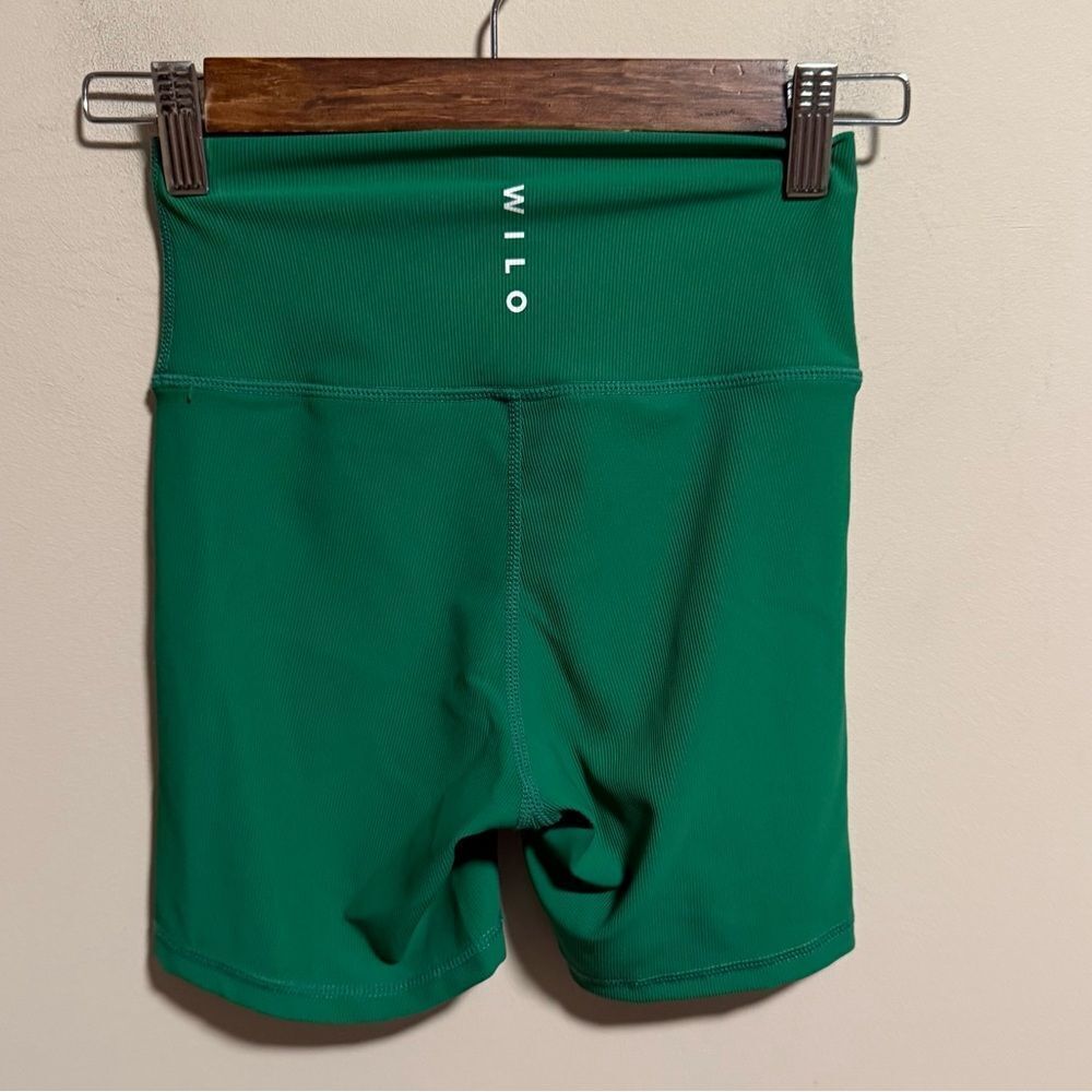 NWT Wilo The Label Emerald Green Biker Athletic Shorts- Size Small